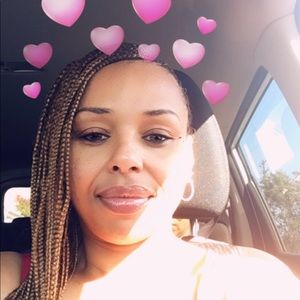 Meet your Posher, Regina